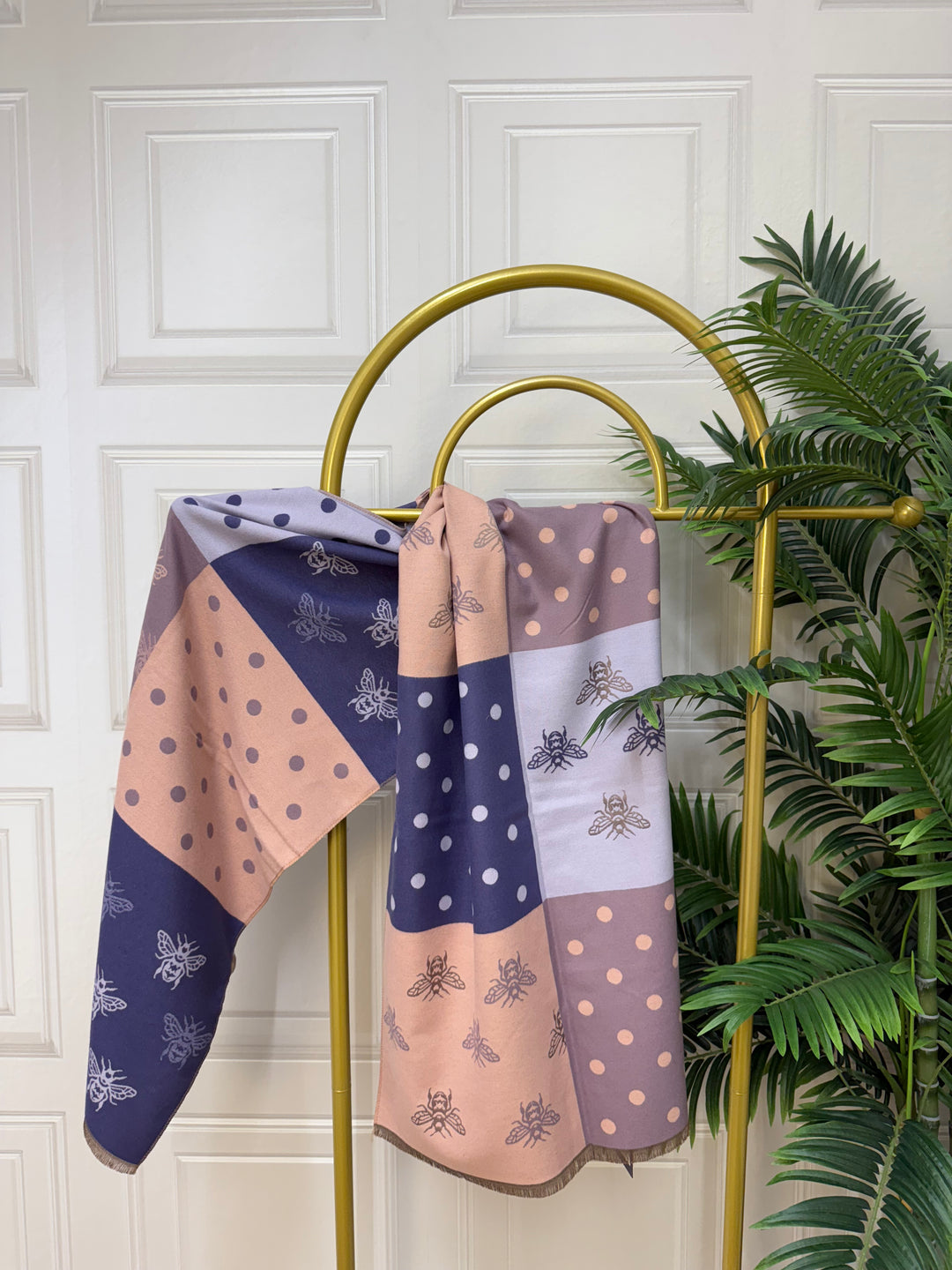 Jenny Glow (32105) 'Leah' Scarf