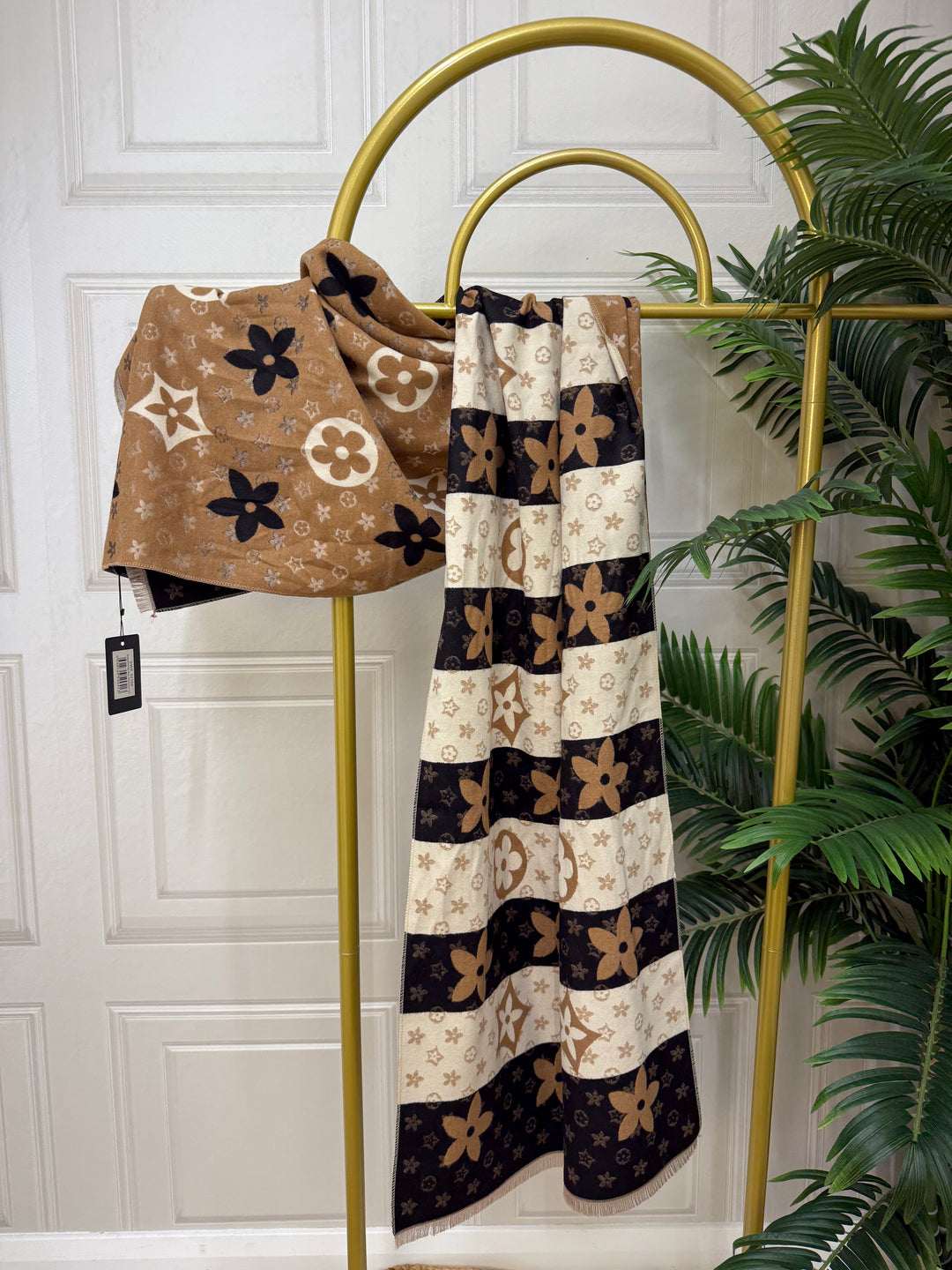 Jenny Glow (32100) 'Sharon' Scarf
