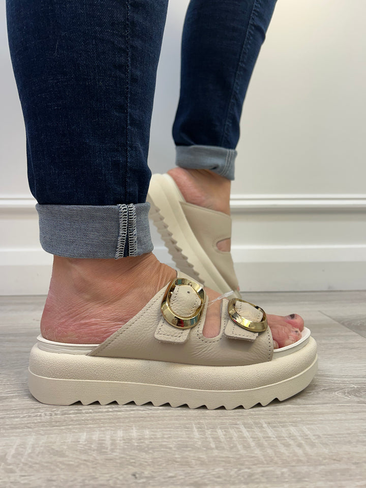 Pegada Burnished Ouro - Napa Soft Milk