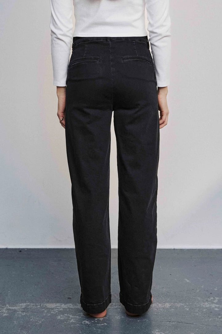 Numph Nuamber Pants Short | Caviar