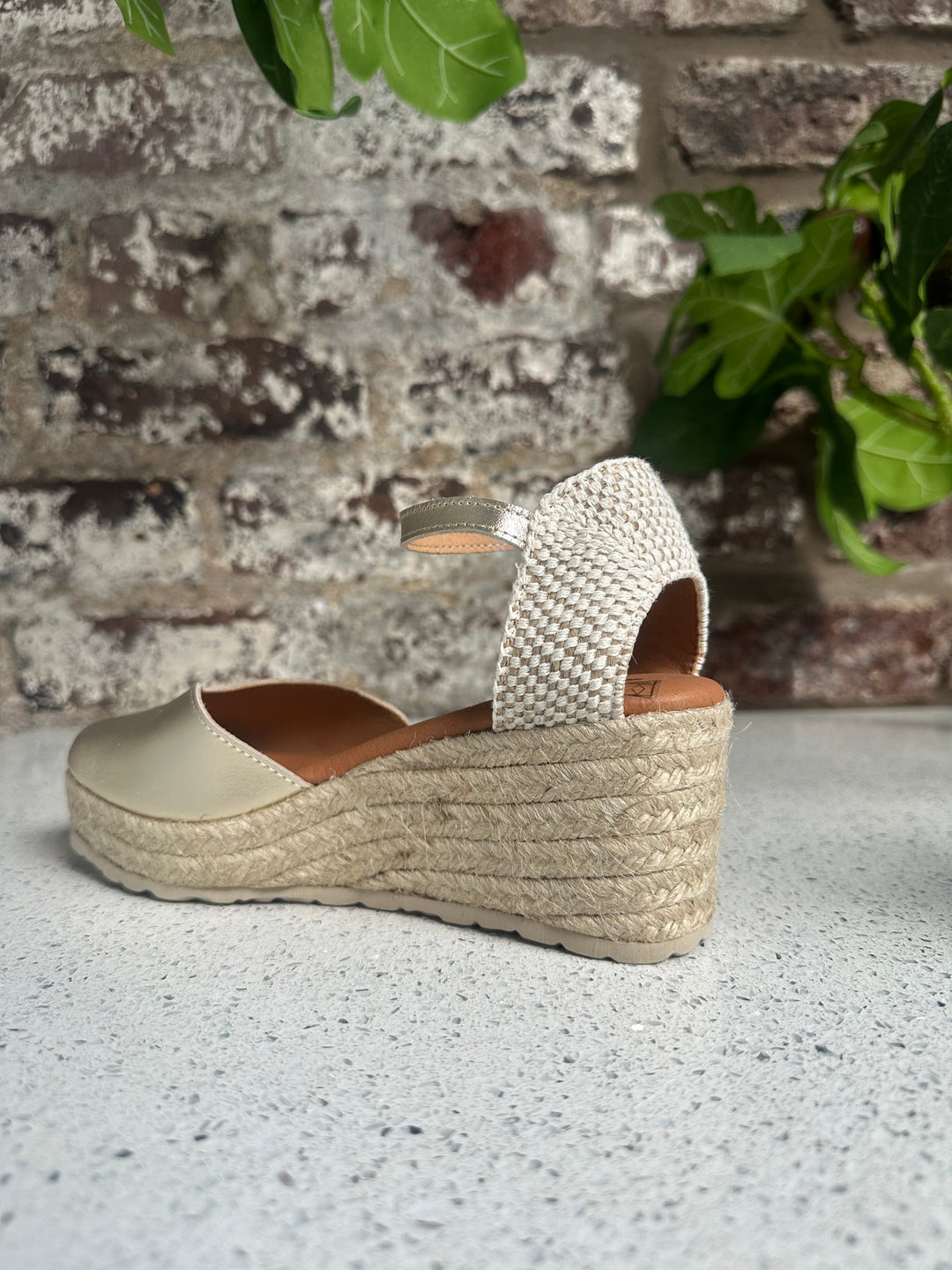 Marila Denver Gold Wedge Sandal