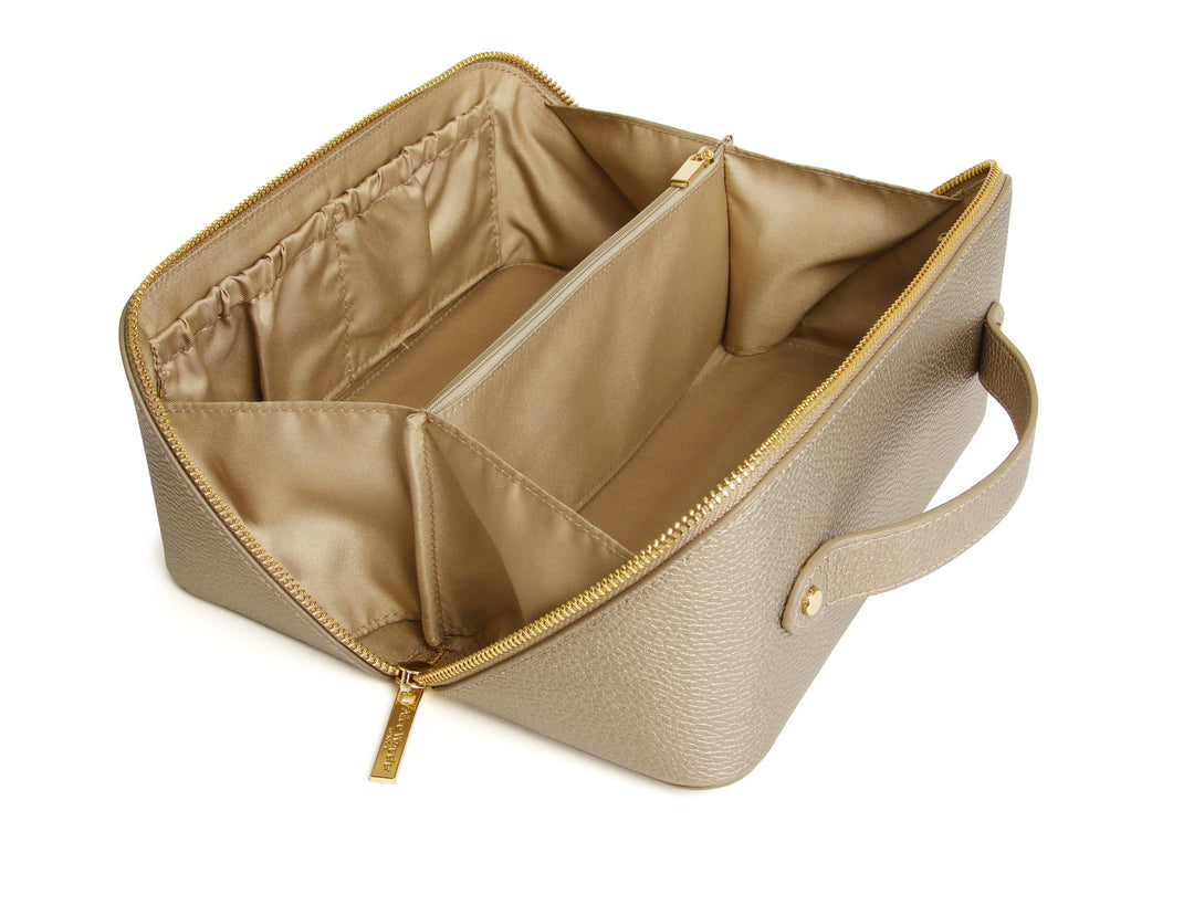Alice Wheeler Train Case | Bronze