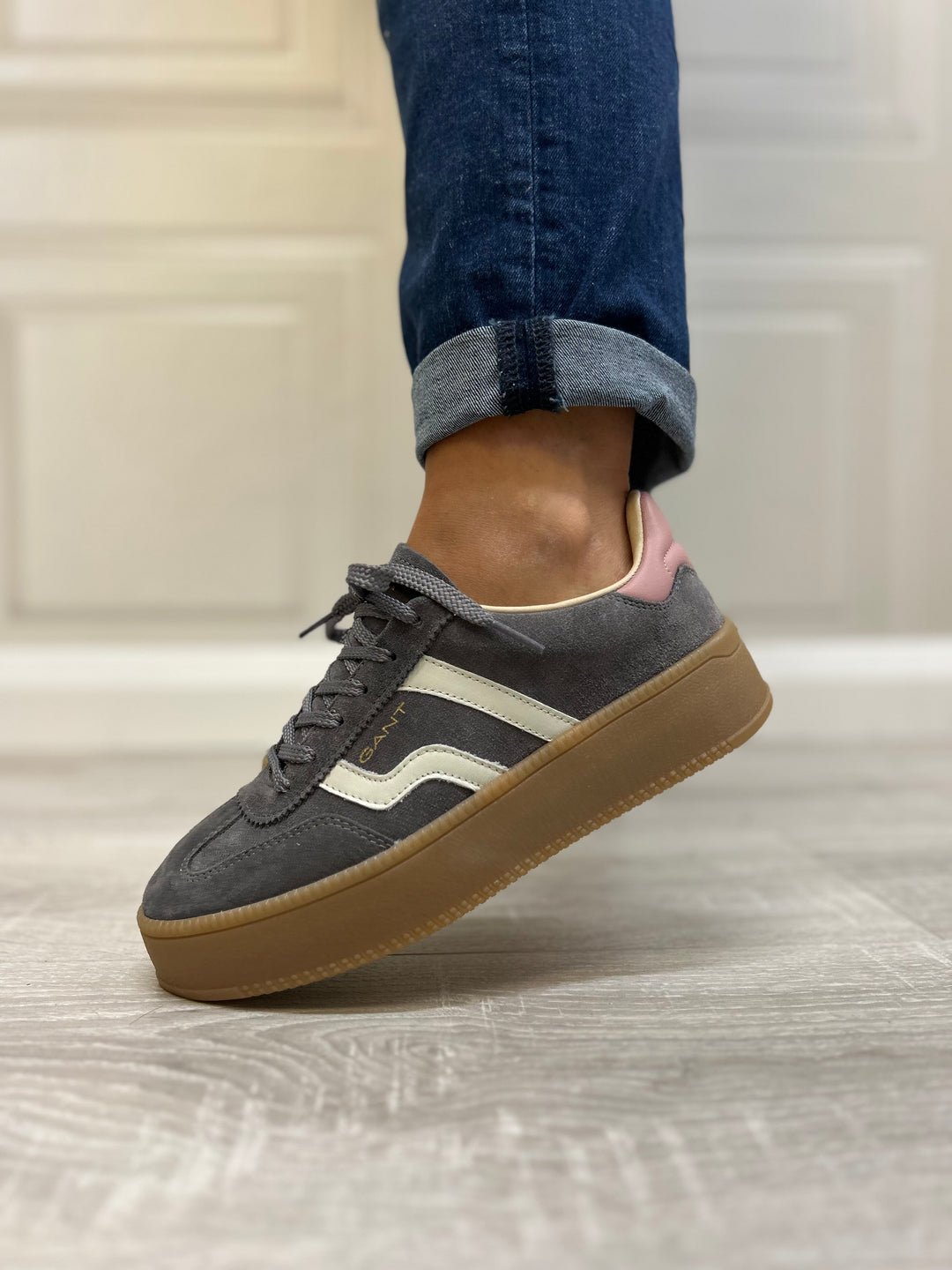 Gant Cuzmani Grey & Pink Sneaker