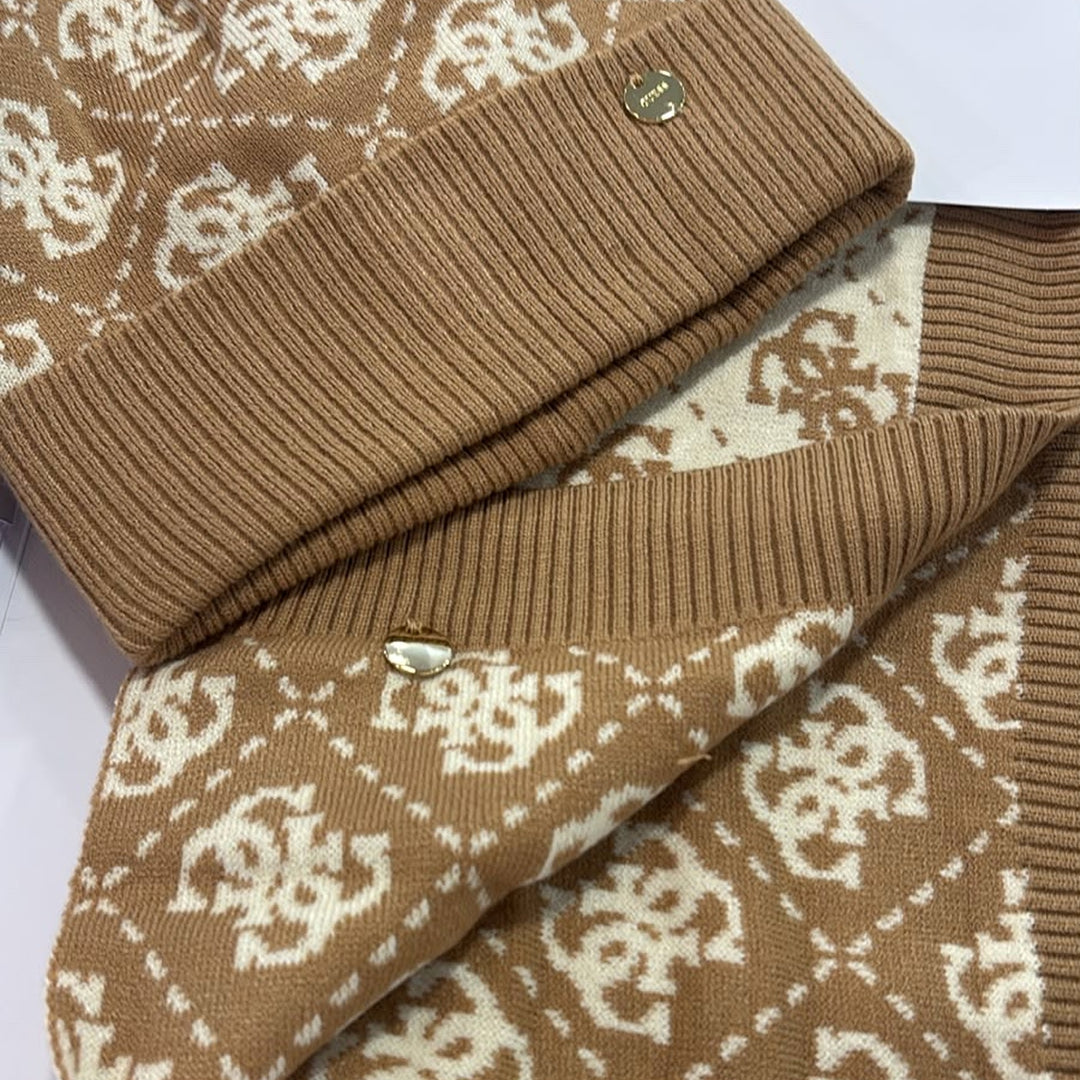 Guess 4G Logo Beanie And Scarf Set | Latte/Beige
