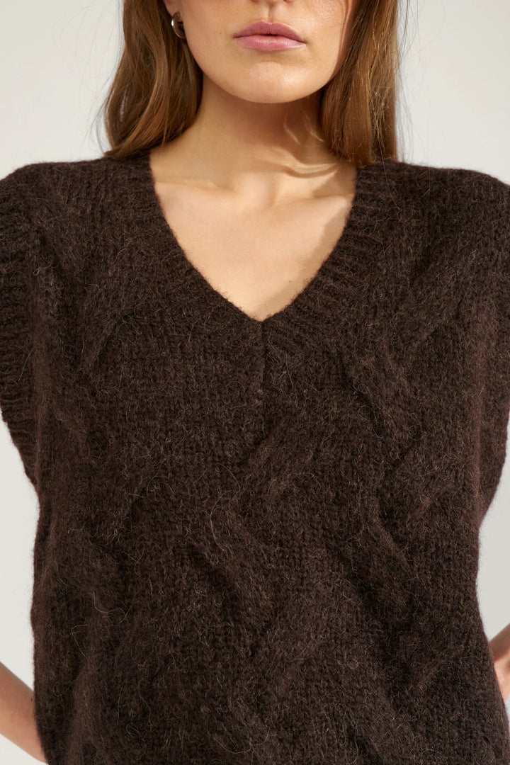 Numph Nualmas Knitted Vest | Black Coffee