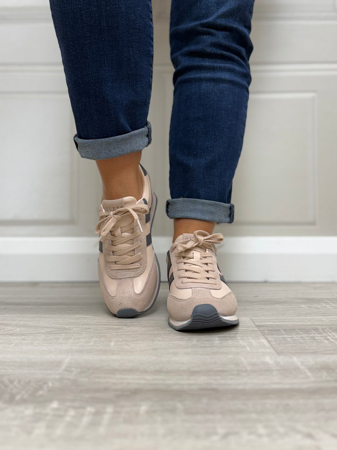 Guess Saphia Suede Pale Pink Sneaker
