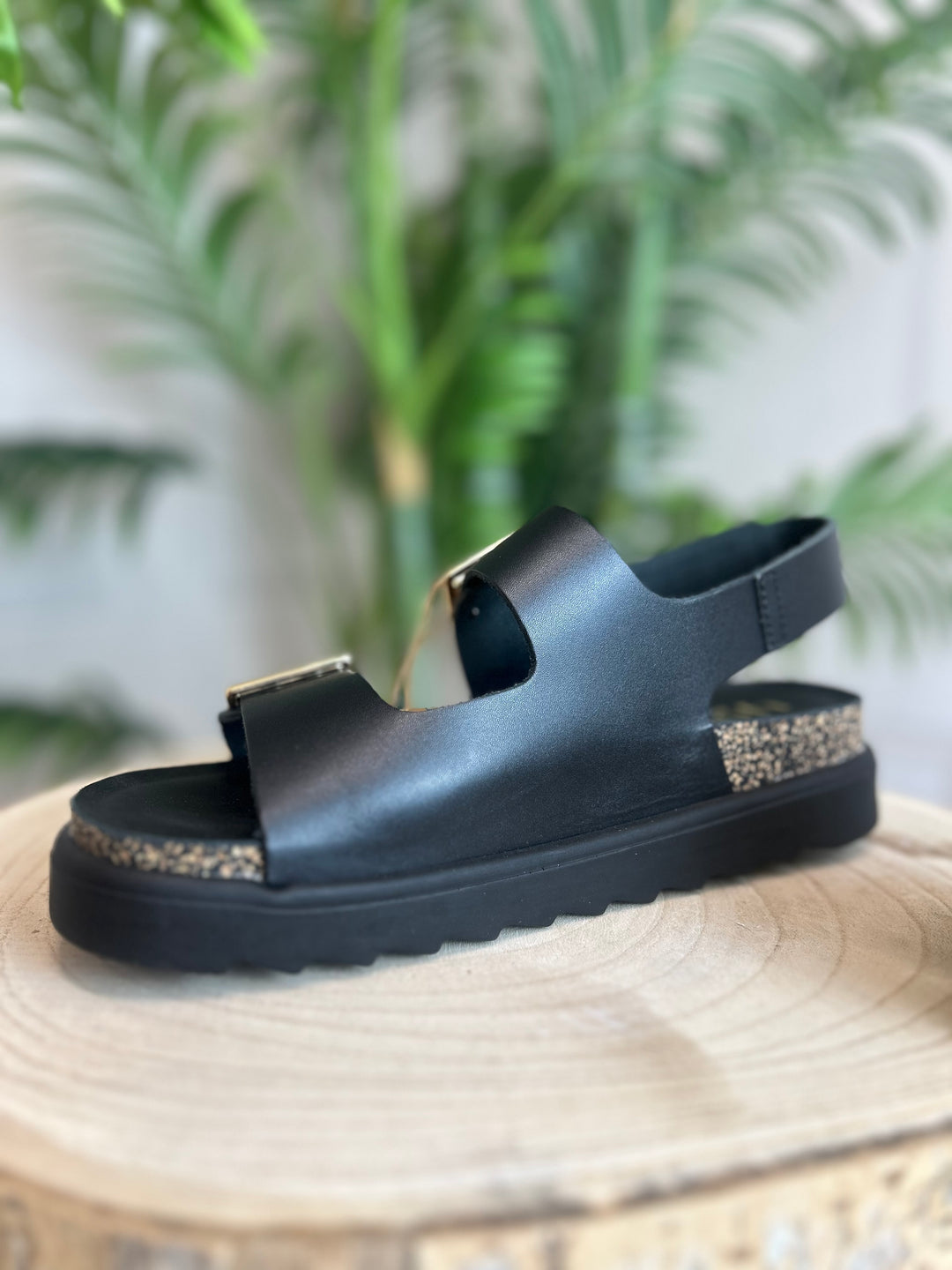 Yokono Tunez Black Sandal | 261