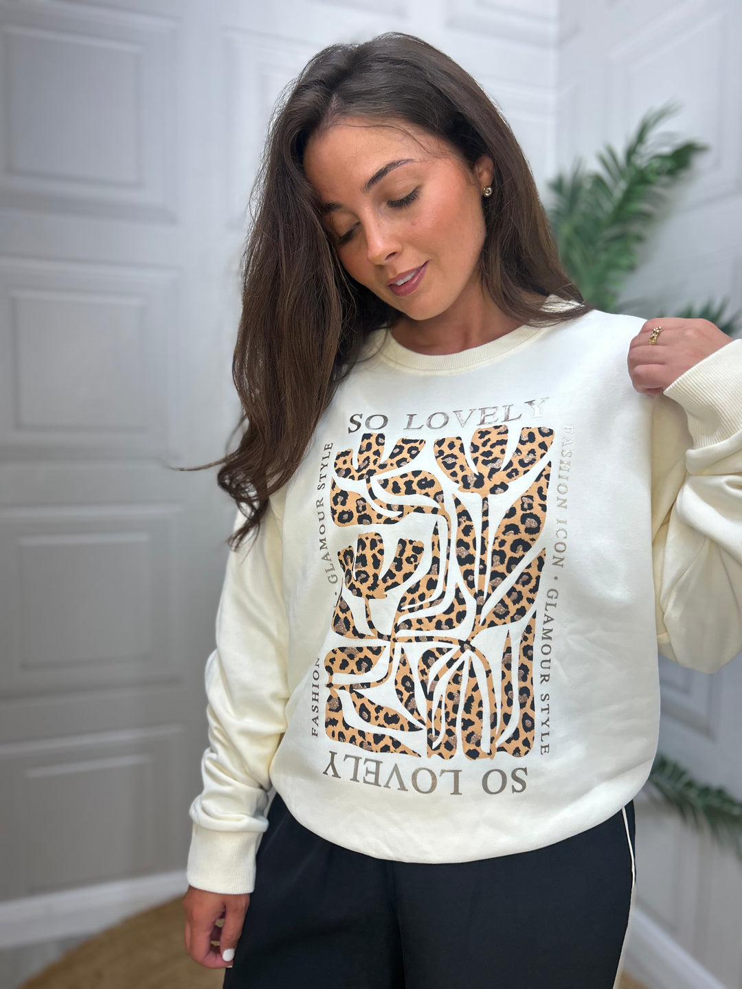 So Lovely Crew Neck Sweatshirt White