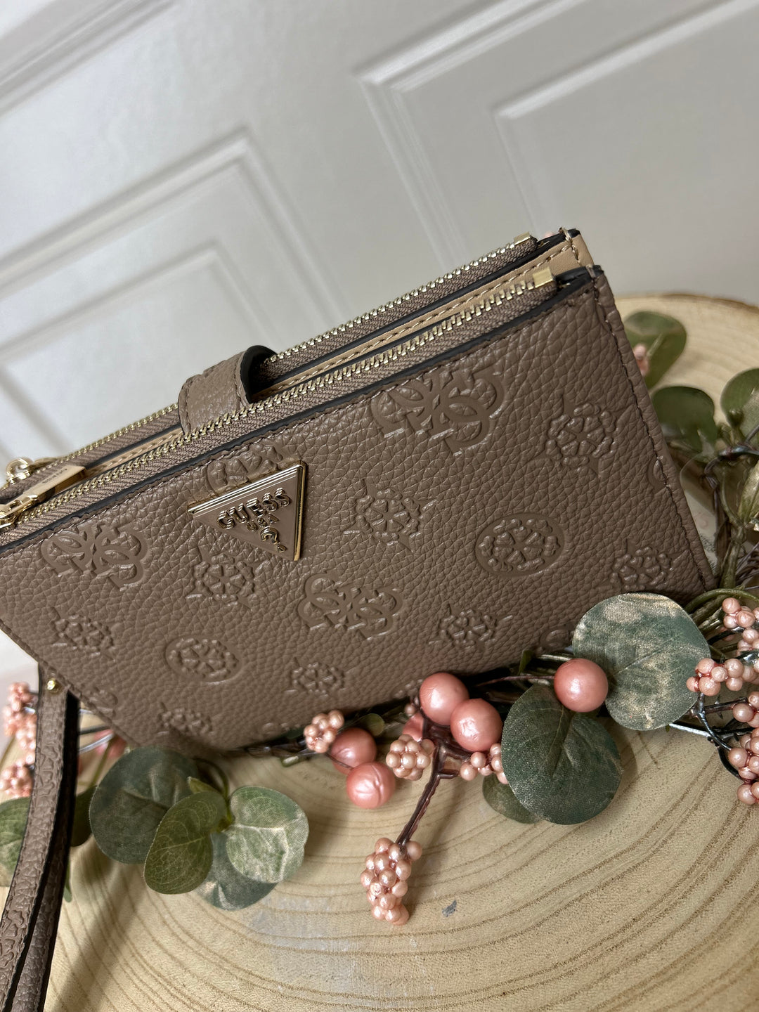 Guess Cresidia Dark Taupe Logo Purse