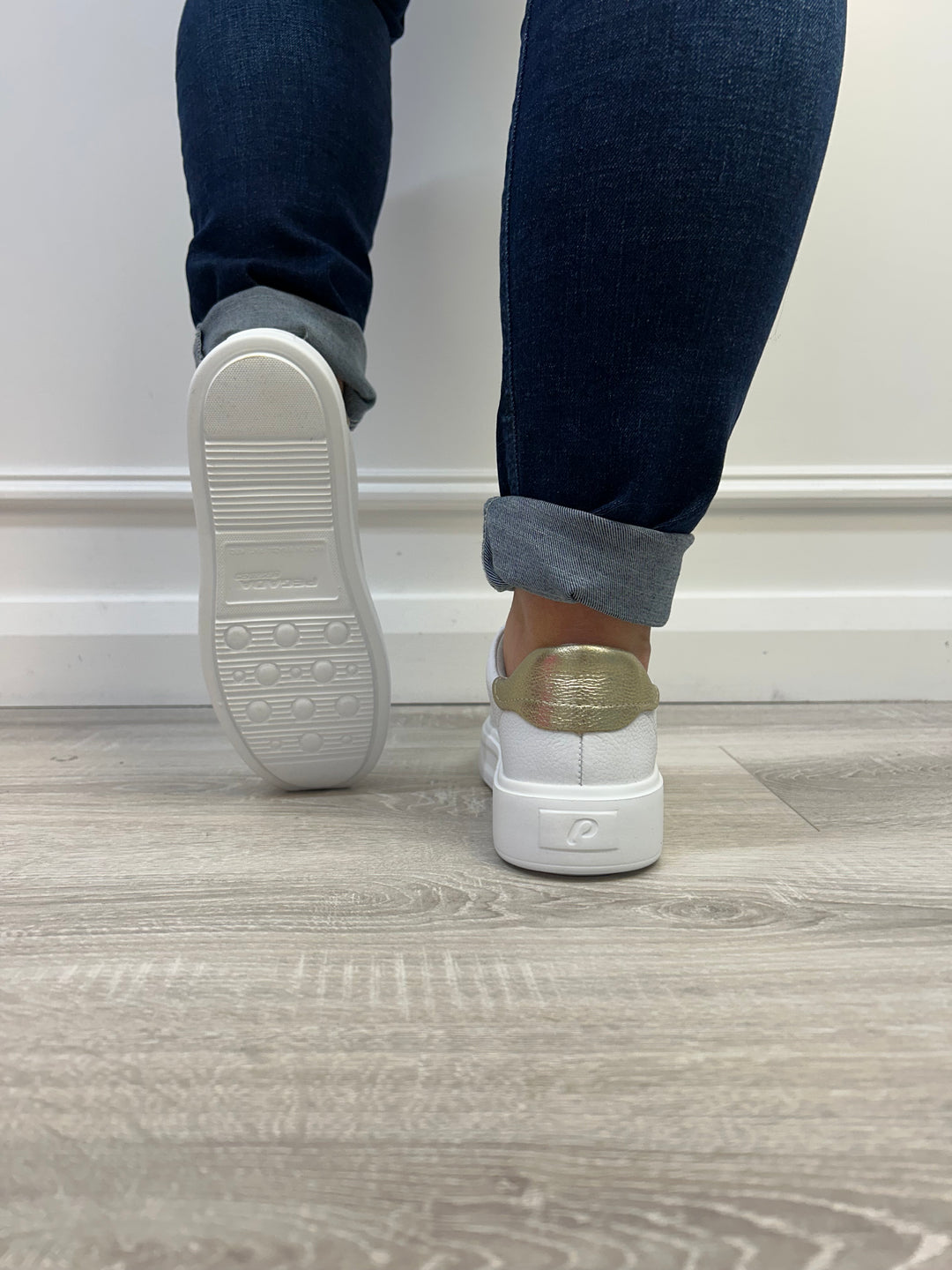 Pegada Burnished Branco - Ouro Sneaker