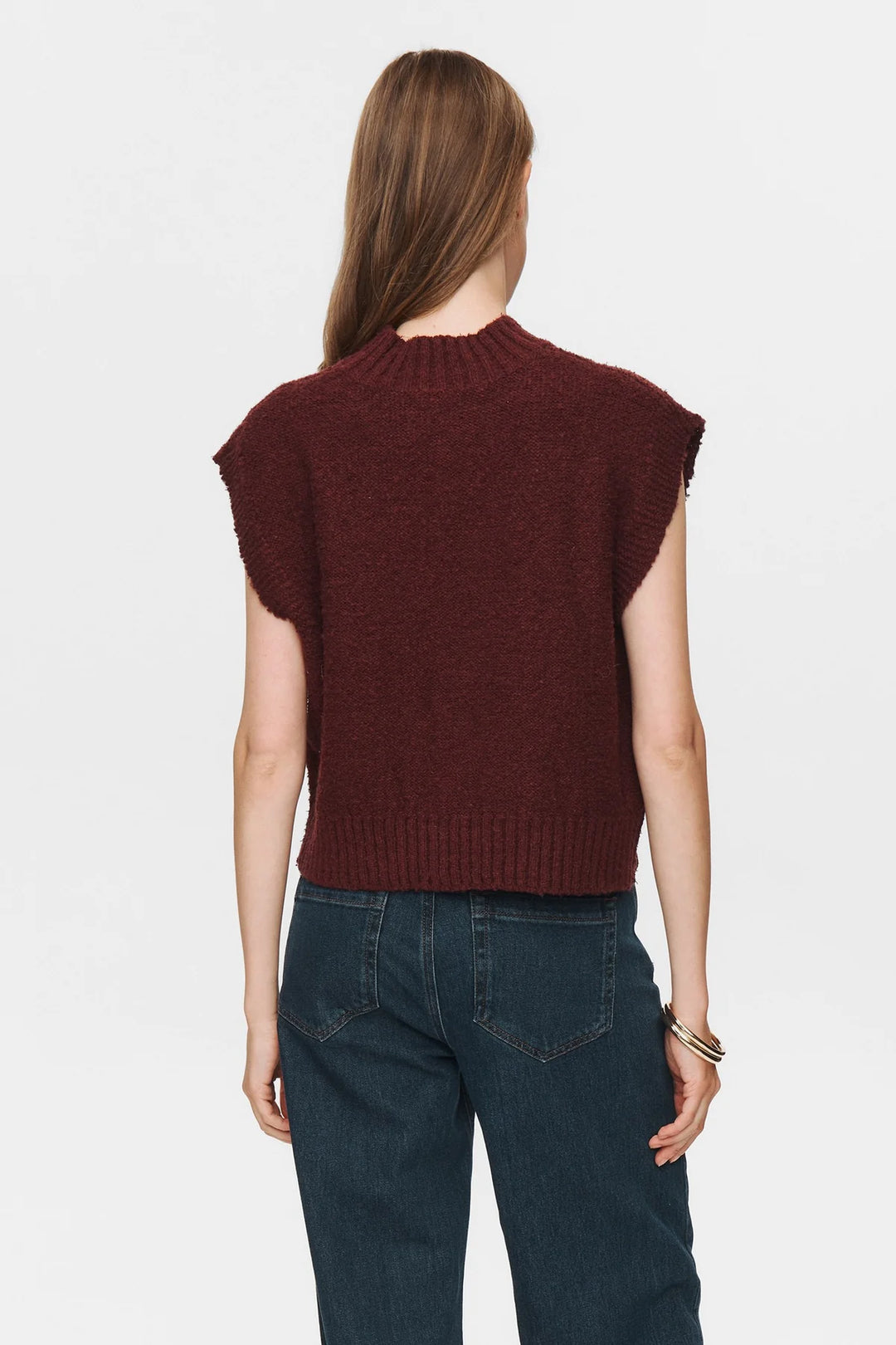 Numph Nucaly Vest | Winetasting