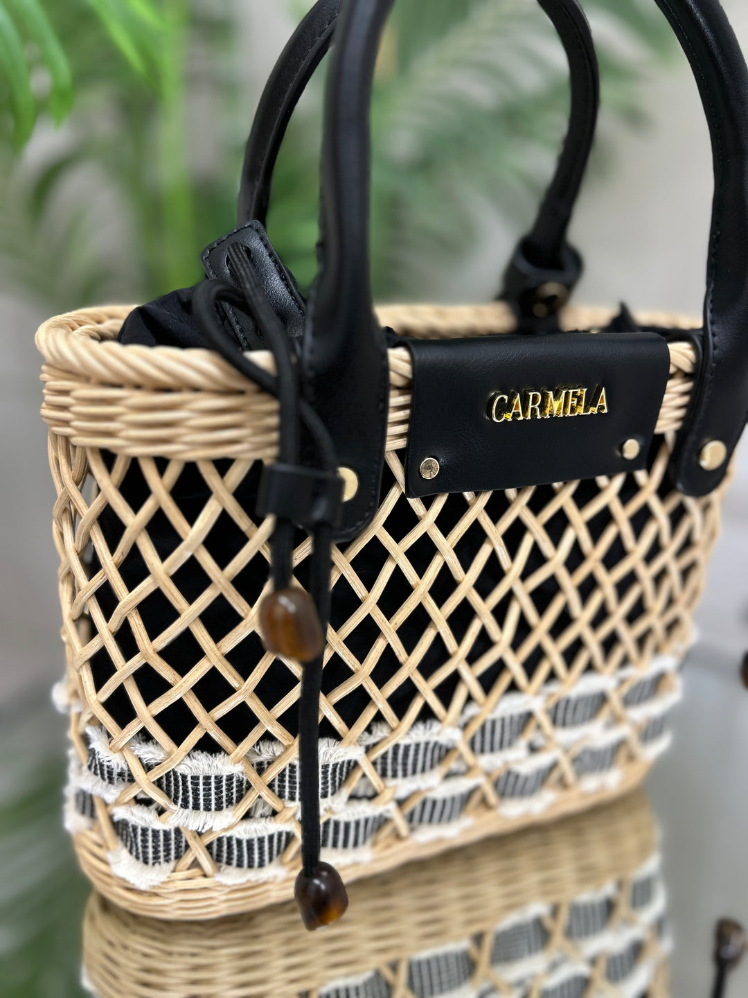 Carmela B. Rafia. Negro | 186211