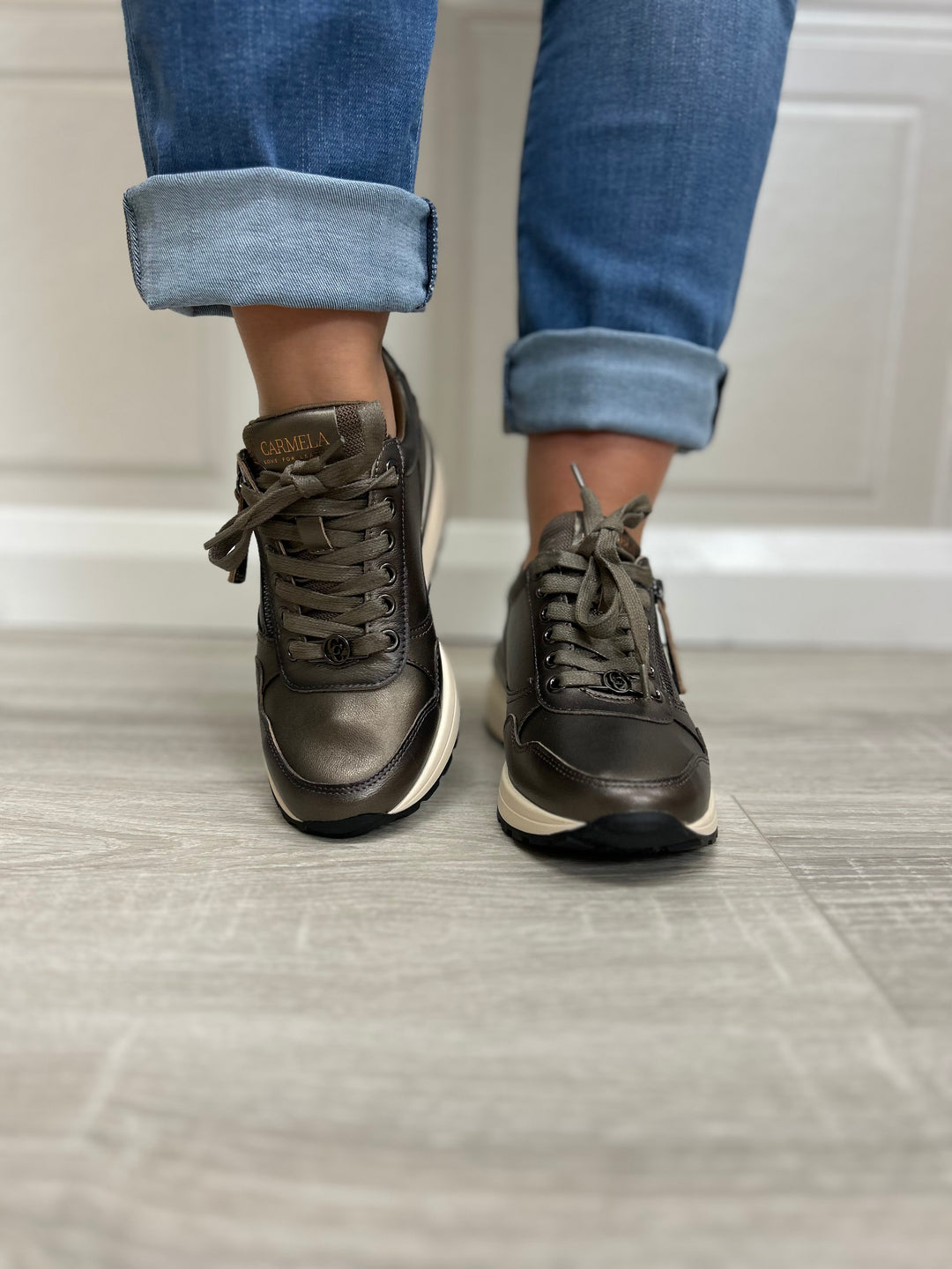 Carmela Z. Piel Bronce Wedge (162442)