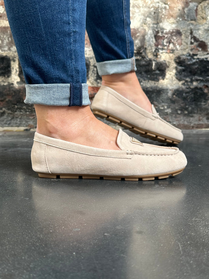 Guess Sue Suede Moccasin Taupe