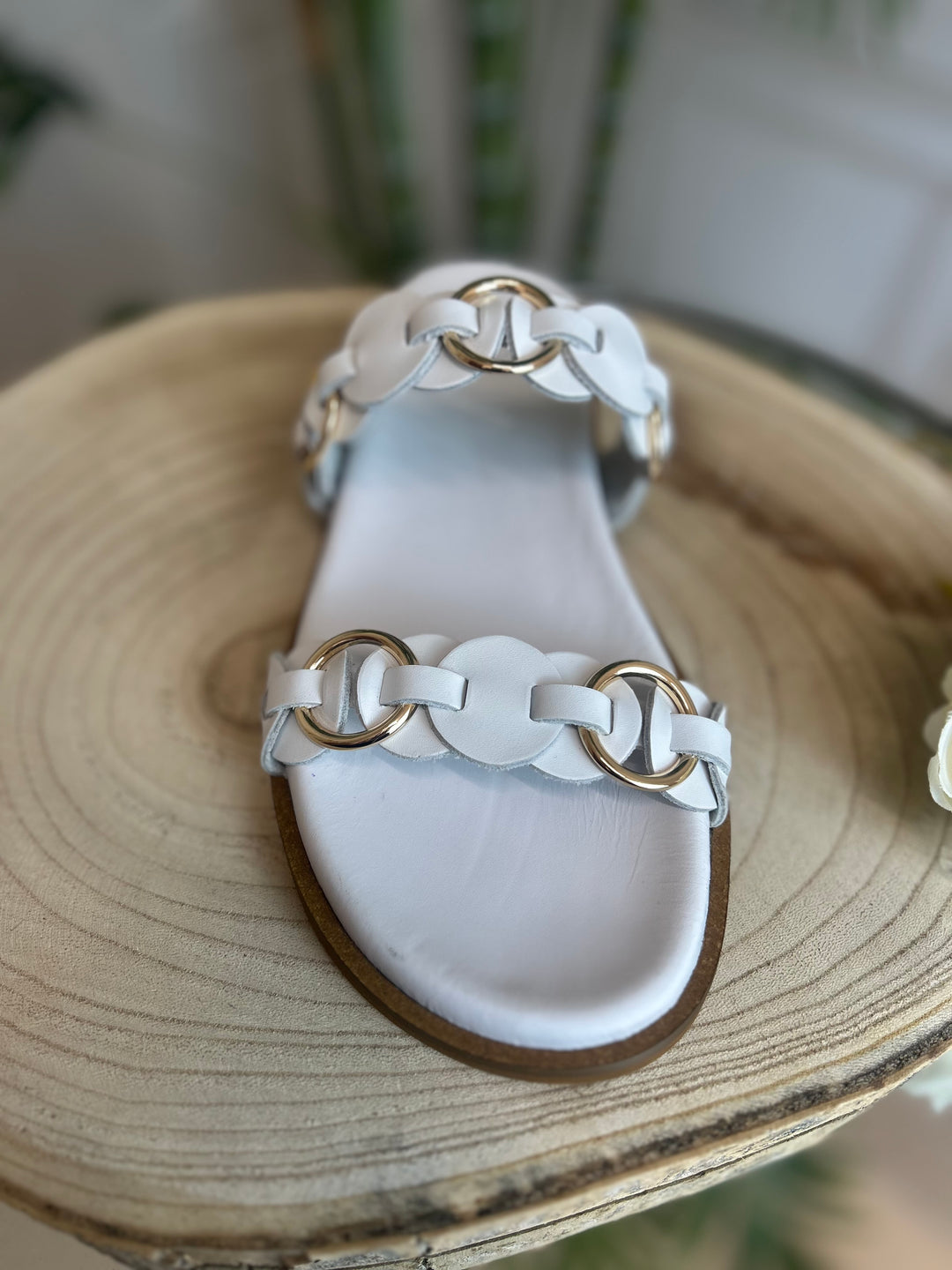 S.Piero White Leather Ring Detail Sandal