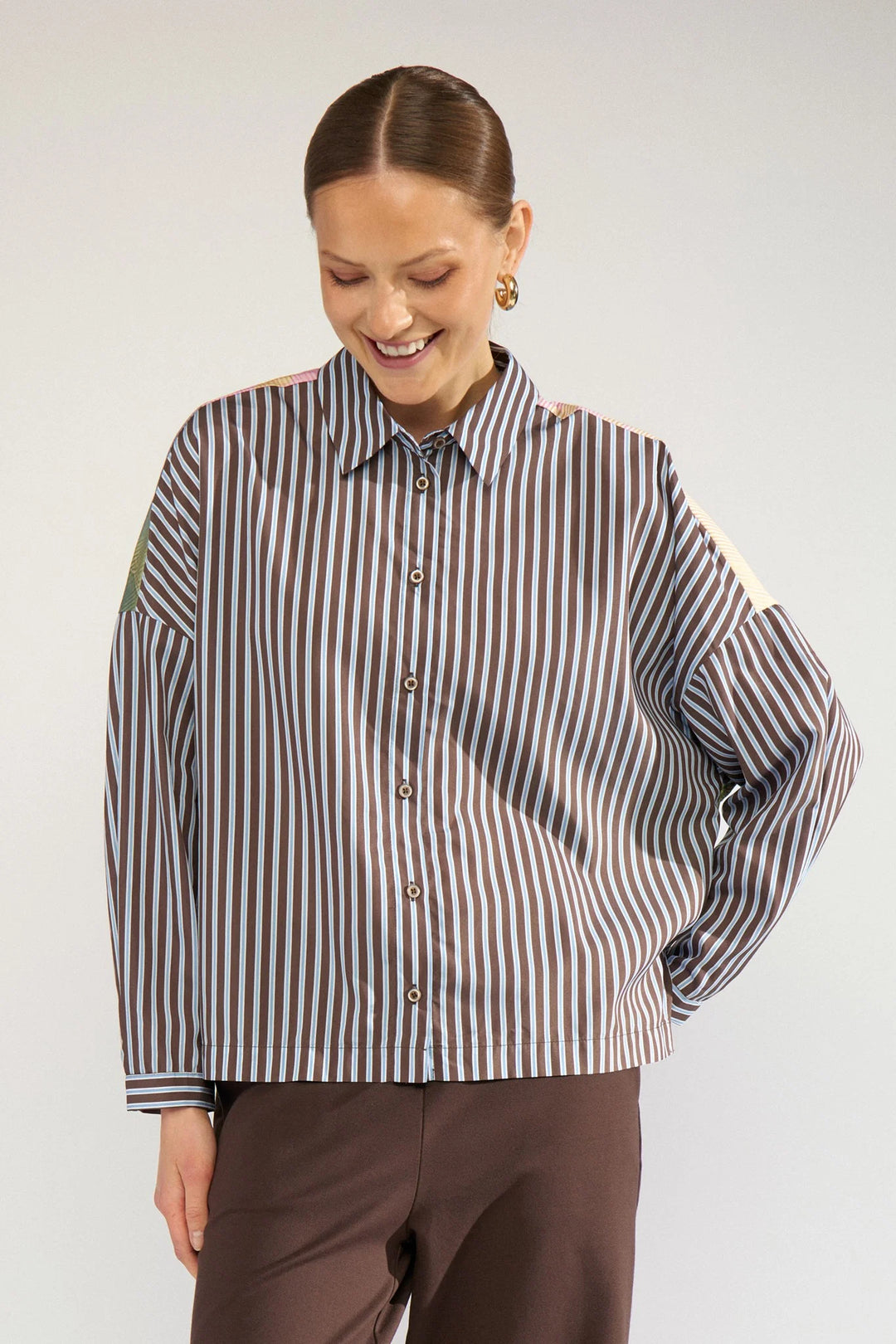 Numph Nuhighland Boxy Shirt | Calla Green