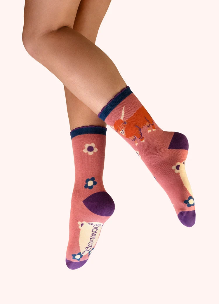 Powder Highland Cow Ankle Socks | Pink