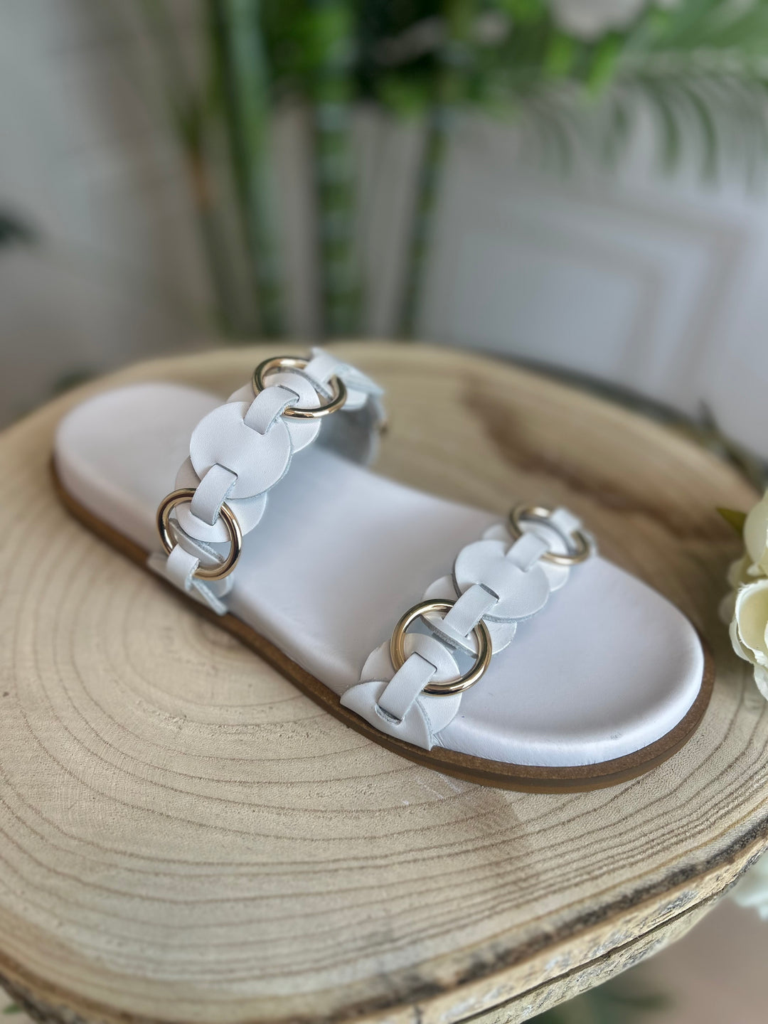 S.Piero White Leather Ring Detail Sandal