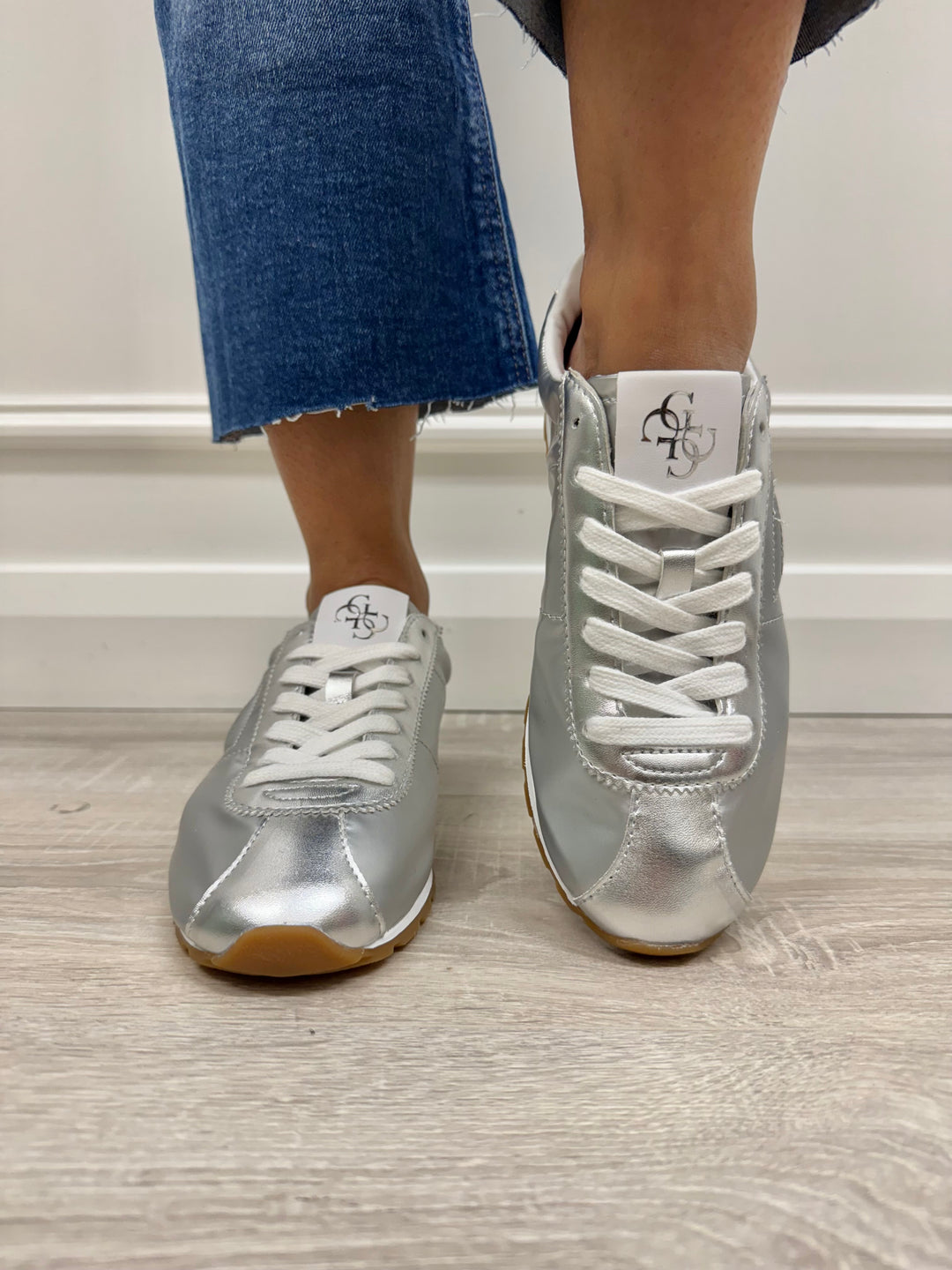 Guess Fam12 Tiah2 Silver Sneaker