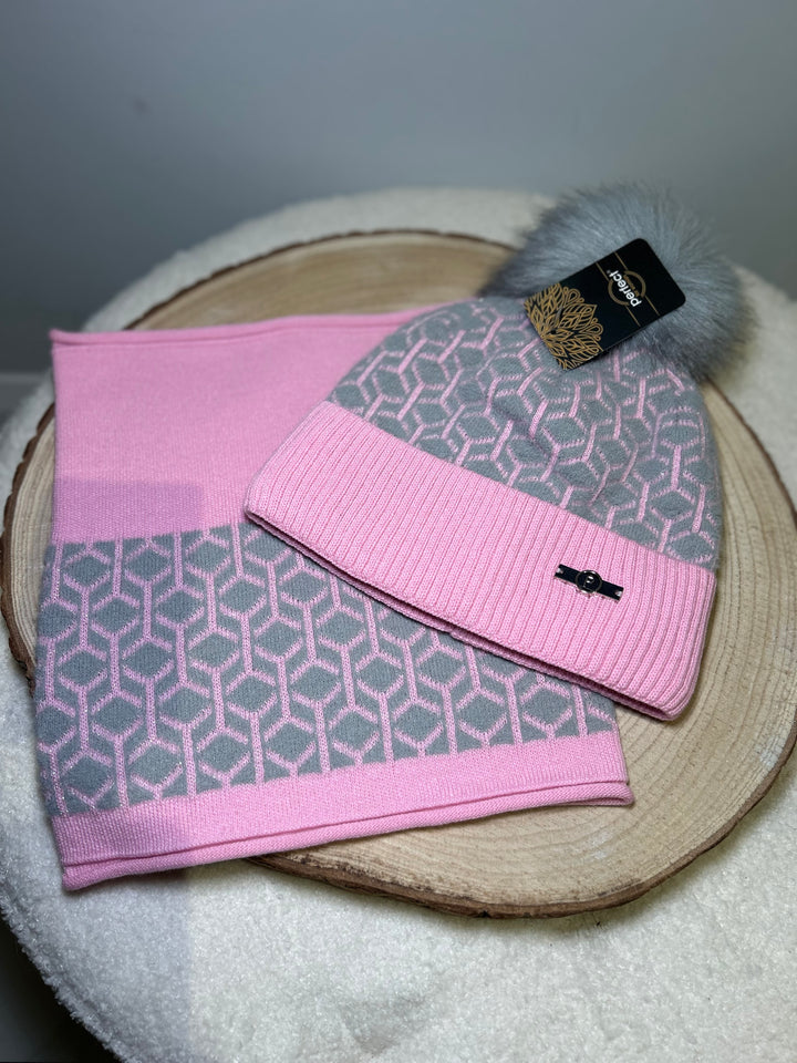 Perfect Hat & Snood Set – Pink & Light Grey Geometric Design