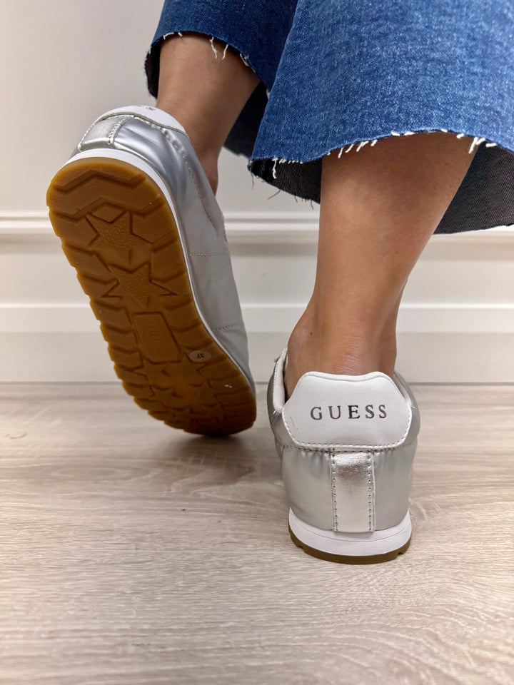 Guess Fam12 Tiah2 Silver Sneaker