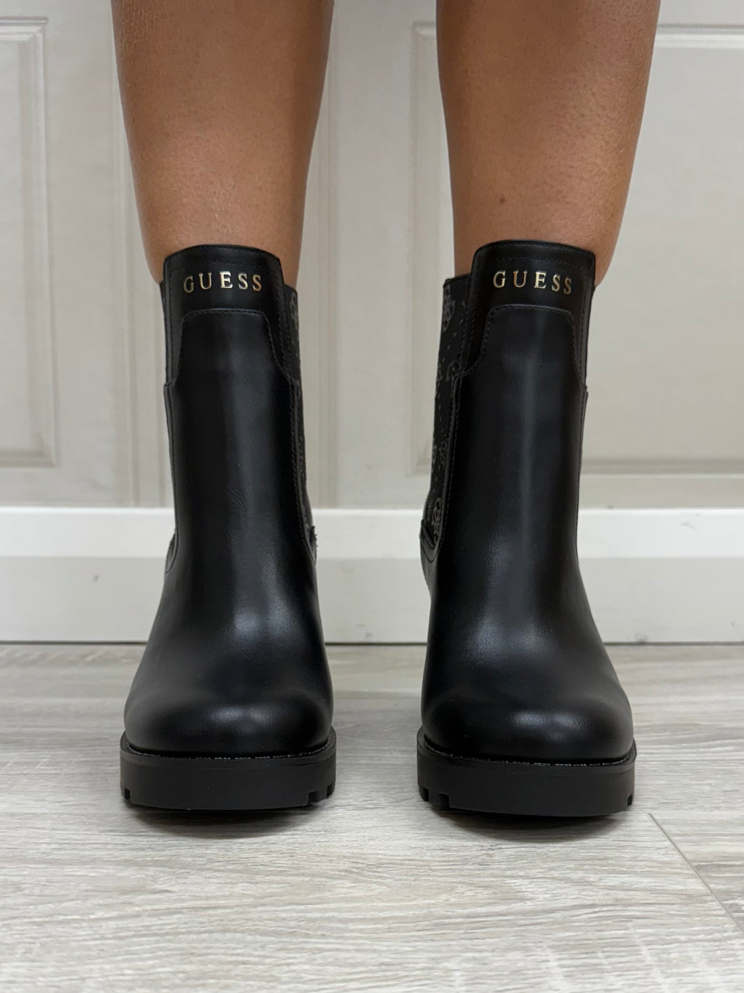 Guess Nealle High Ankle Boot