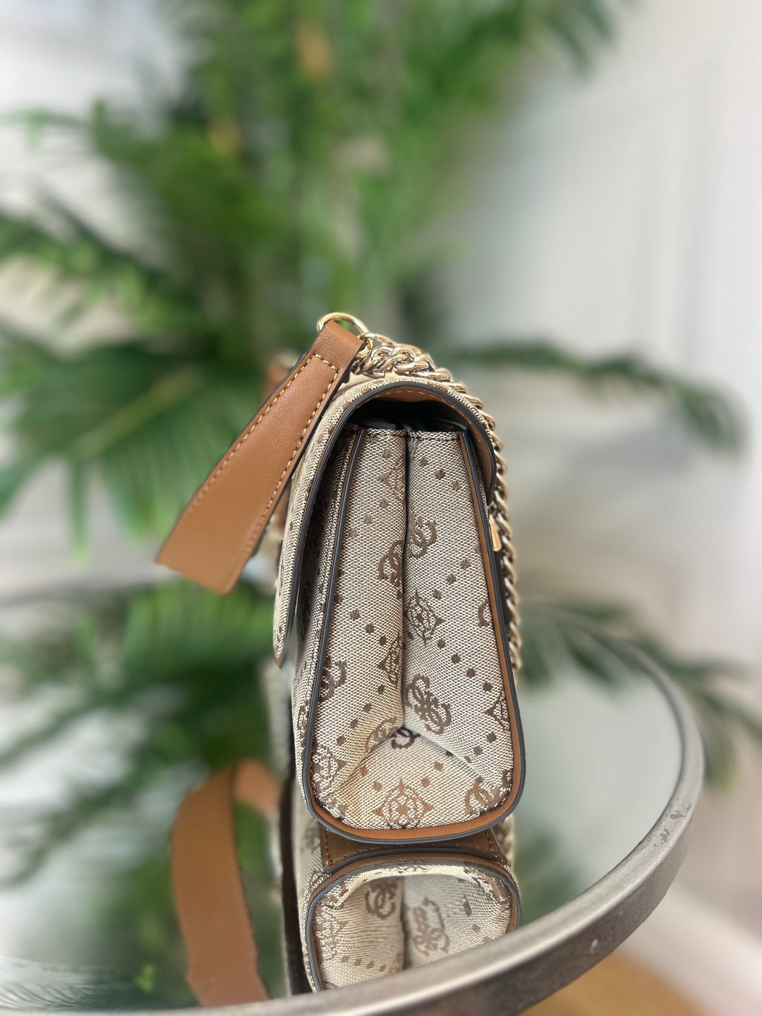 Guess Neda Convertiable Xbody Flap Bag Latte Logo