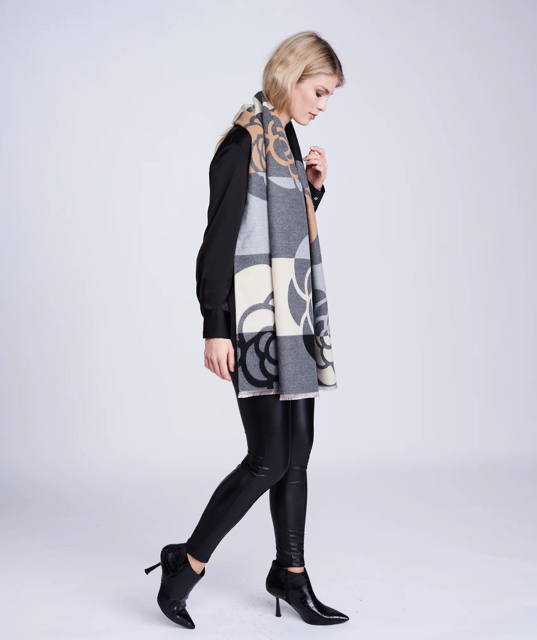 Pia Rossini Eden Scarf Silver Grey/Camel