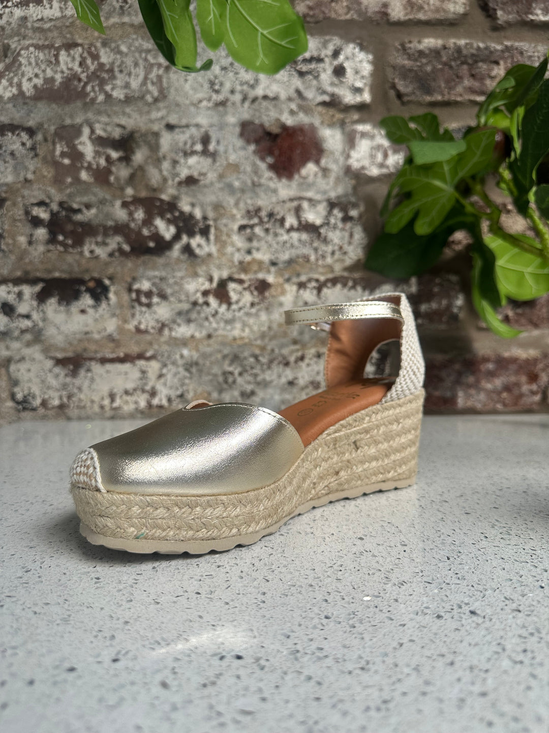 Marila Denver Gold Wedge Sandal