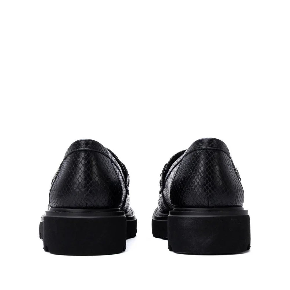 Carmela Zapato Negro Loafer | 16413801