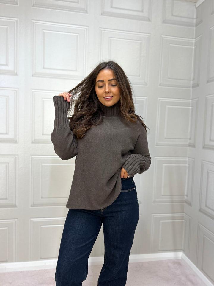 Costa Mani Jimmy Roll Neck Pullover Chocolate
