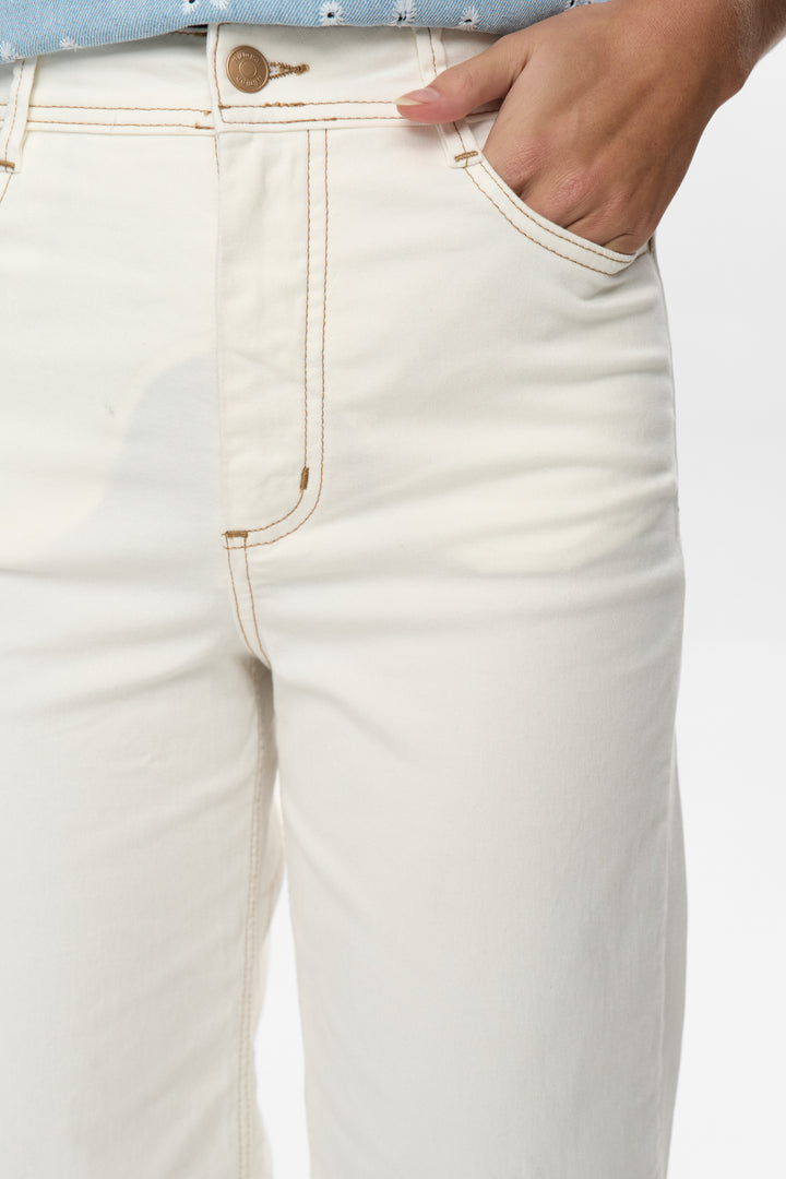 Numph Nuparisan Cloud Dancer Cropped Twill Pants