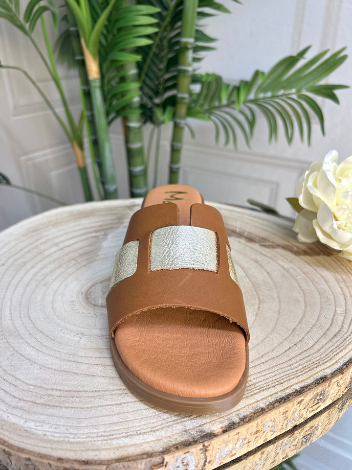 Marila Rima Cuero/Craquele Platino Sandal
