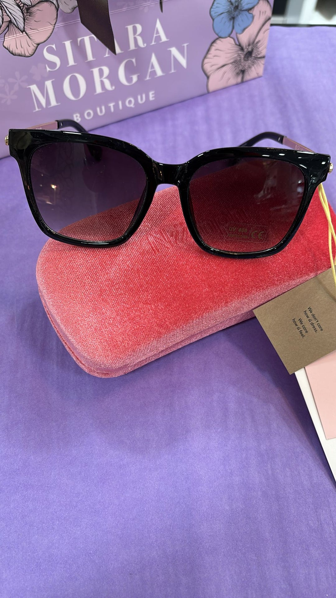 Numph Nuposha Sunglasses Caviar