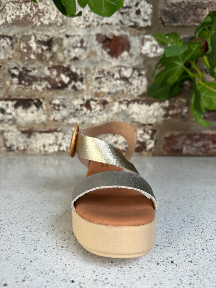 Marila Tome Grain Multi Metal Wedge