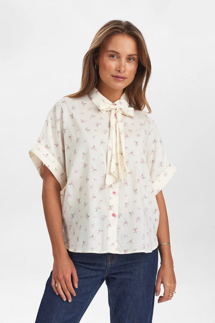 Numph Nululiana Pristine Bow Blouse