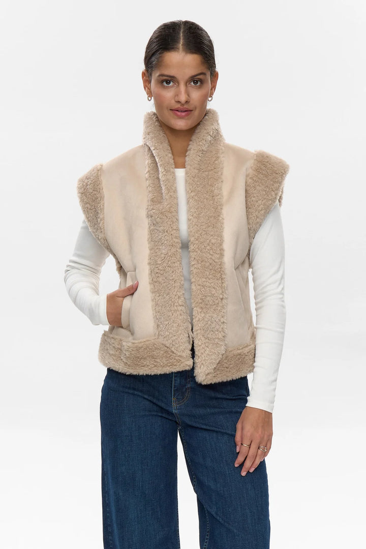 Numph Nuelliot Vest Grey Morn