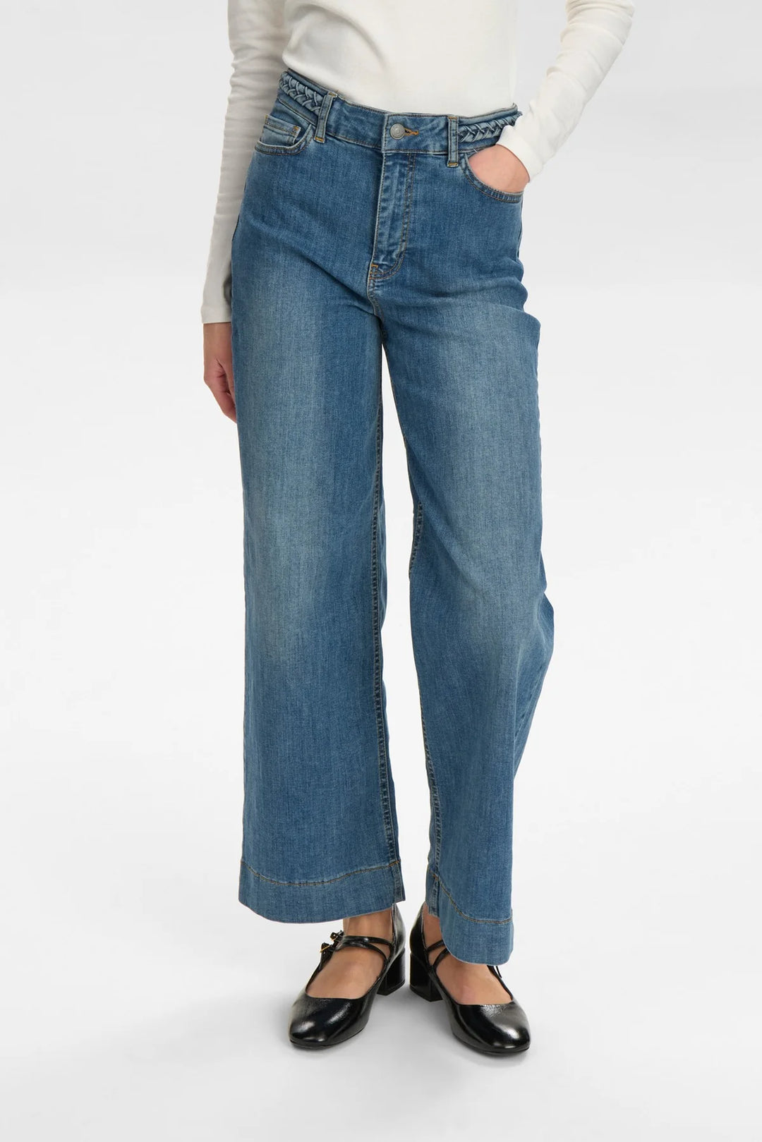 Numph Nuparis Light Denim Blue Cropped Jean