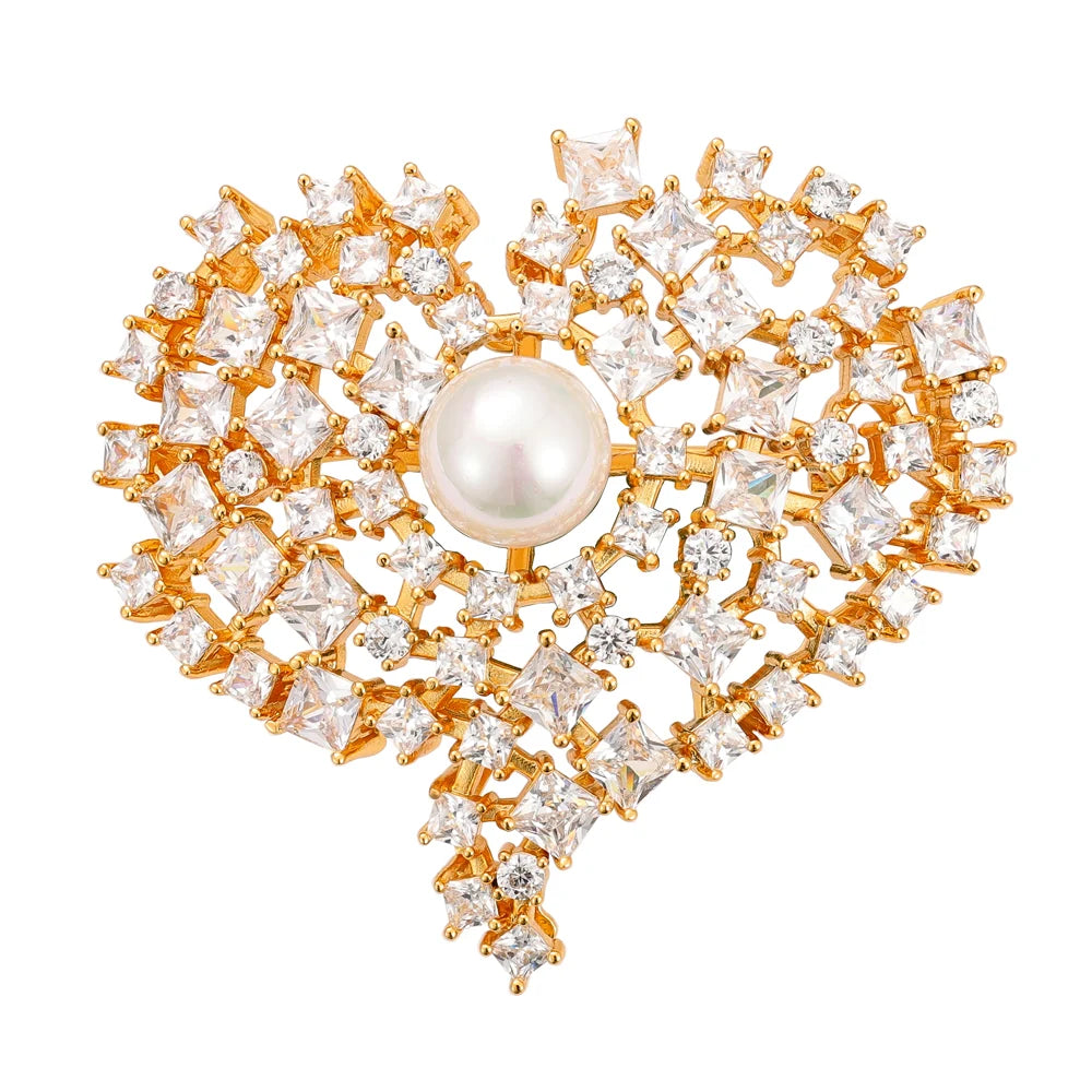Knight &amp; Day Céleste Pearl And Crystal Brooch