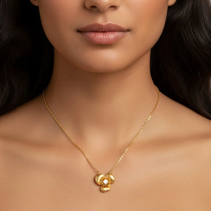 Knight &amp; Day The Pink Box Floral Necklace