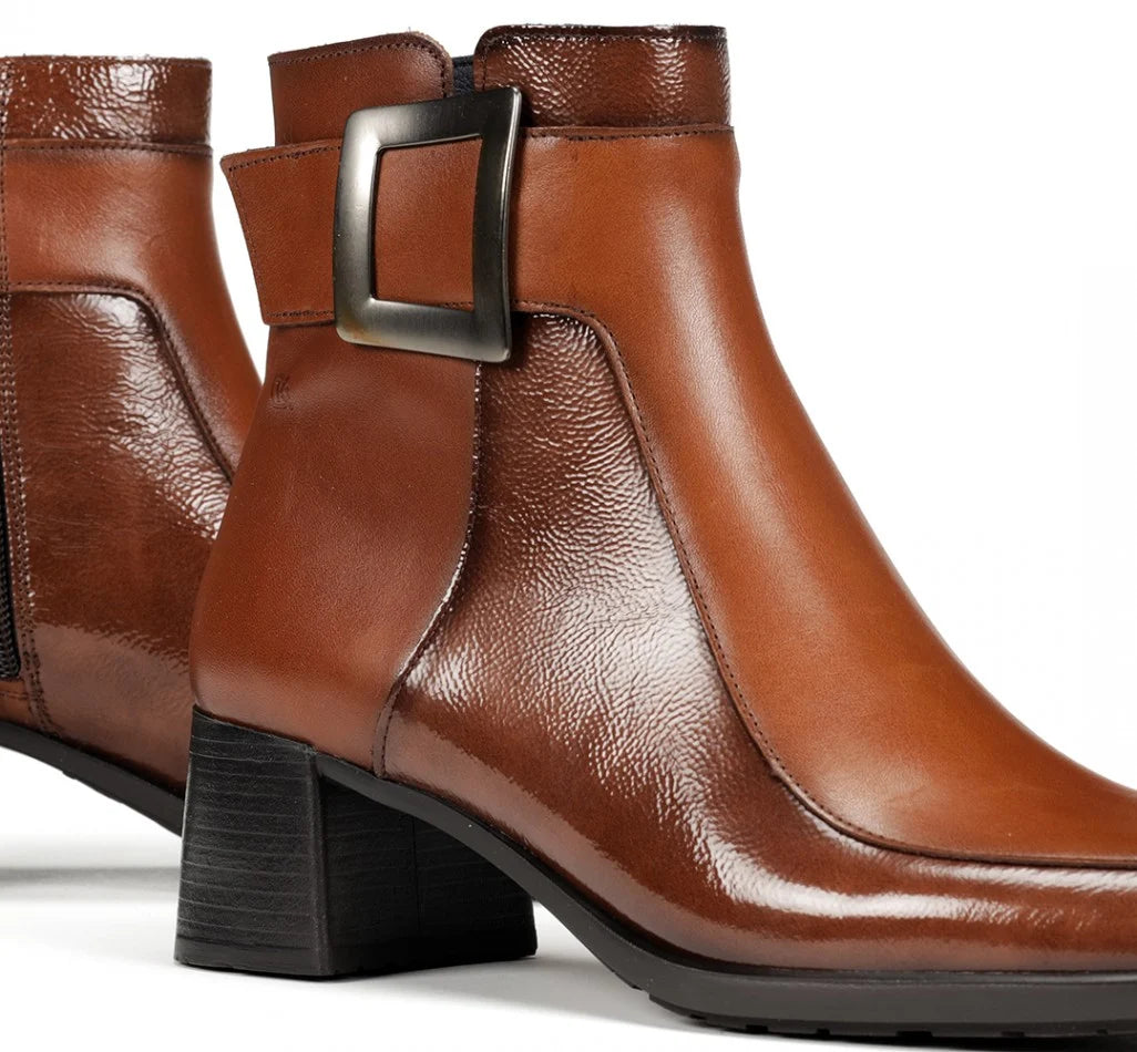 Dorking Ikia Suna Sugar Cuero Boots