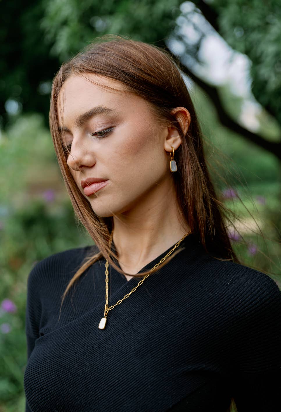 Mother of Pearl Pendant Necklace in Gold