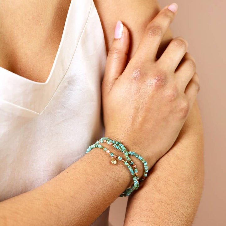 Green Stone Shell Charm Beaded Bracelet